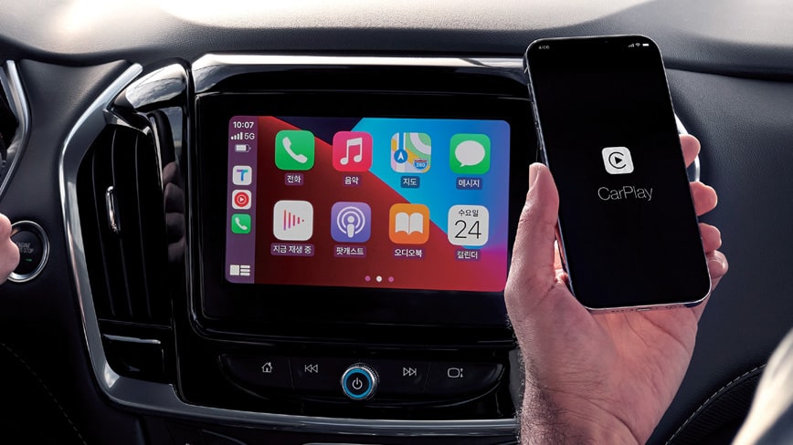 2022 Chevrolet Traverse Photography: Apple Carplay Phone Projection