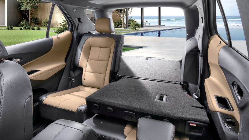 2022 Chevrolet Equinox Photography: Folded Seats