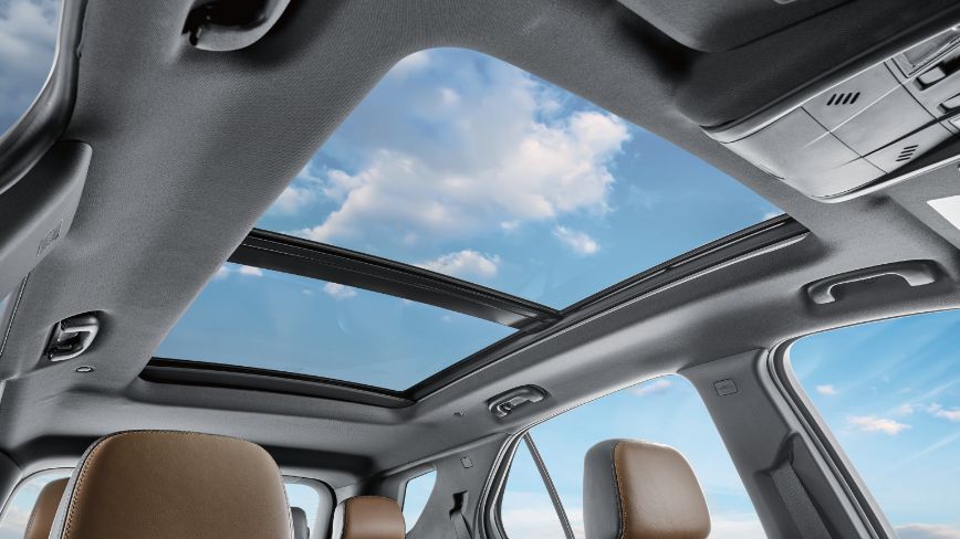 2022 Chevrolet Equinox Design: Interior Wide Panoramic Sunroof